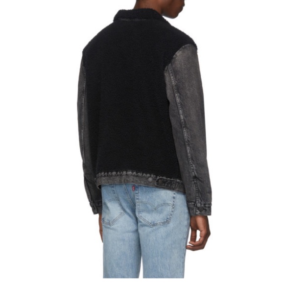 FLASH SALE 💋 • Levis • Sherpa Black and Grey Denim Sherpa Jacket in Black Sheep - Picture 2 of 12